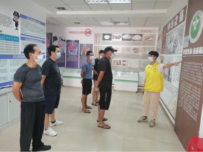 阜沙鎮(zhèn)禁毒信息〔2022〕第224期-- 弘揚禁毒精神，筑牢禁毒防線-阜沙鎮(zhèn)組織群眾參觀禁毒教育基地