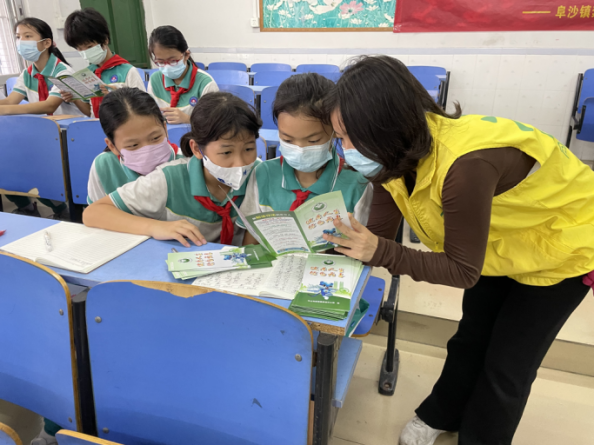 阜沙鎮(zhèn)禁毒信息〔2022〕第254期--【禁毒攻堅】“無毒青春，健康校園”—阜沙鎮(zhèn)開展禁毒宣傳進校園