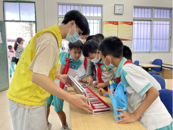 阜沙鎮(zhèn)禁毒信息〔2022〕第254期--【禁毒攻堅】“無毒青春，健康校園”—阜沙鎮(zhèn)開展禁毒宣傳進校園