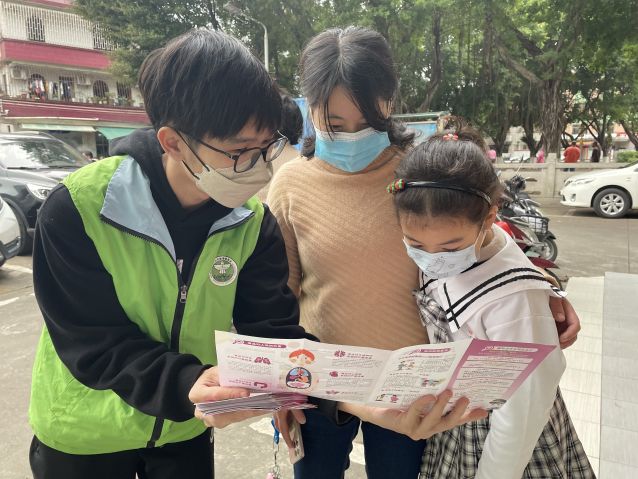 三鄉(xiāng)鎮(zhèn)開(kāi)展“普及禁毒知識(shí)，共享健康人生”宣傳活動(dòng)圖片2.JPG